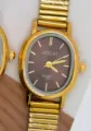 Goldene ovale Damen Quarzurhr mit vintage braunem Zifferblatt und flexiblem Metallarmband. - Goldgehäuse Braunes Zifferblatt