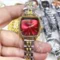 Sunlifex Damen-Viereck-Uhr Detail mit auffälligem rotem Zifferblatt und stilvollem Stahlarmband. - Zweifarbig Rotes Zifferblatt
