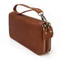 Detalle de primer plano cartera larga de cuero auténtico para hombre con cremallera - 1008-marrón