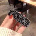 Schwarze Strass Haarklammer Nahaufnahme Detail, glitzerndes Kristall Haaraccessoire. - Schwarze quadratische Haarspangen