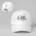 Weißer Ponytail Baseball-Cap mit Gigi Stickerei, verstellbarer Riemen, Freizeit Sport. - Verstellbar / Weiß
