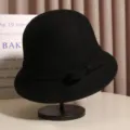 Μαύρο μάλλινο καπέλο bucket, κομψό vintage cloche καπέλο για γυναίκες, χειμερινό αξεσουάρ. - Ένα Μέγεθος(55-60cm) / Αναβαθμισμένη Έκδοση Υψηλού Σχηματισμού / Μαύρο
