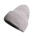 Bonnet d'hiver chaud et duveteux en mélange de poils de lapin gris clair pour femmes. - Taille unique / Gris clair