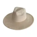 Vue détaillée du chapeau feutre suédine à large bord montrant de fines coutures. - M (56-58cm) / Khaki Clair