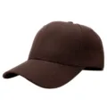 Close-up detail van effen bruine honkbalpet, gestructureerde harde top en rand. - M (56-58cm) / Bruin