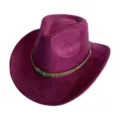 Gros-plan d'un chapeau de cowboy western en daim violet avec bande tressée et tête de mort. - M (56-58cm) / Bordeaux