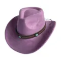 Detail des violetten Wildleder-Western-Cowboyhuts mit braunem Lederband und Türkis-Akzent. - M (56-58cm) / Lila
