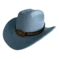 Chapeau de cowboy en daim bleu clair avec bande en cuir marron et boucle de crâne de taureau. - M (56-58cm) / Bleu ciel