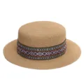 Stijlvolle platte strohoed voor vrouwen, zomer strand hoed met geweven band voor vakantie - M (56-58cm) / Bordeaux Etnische Lint + Khaki Platte Top Strohoed