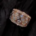 Anillo ancho geométrico exquisito con circonitas en acabado oro rosa para mujer elegante. - Talla 6 / Rosa oro