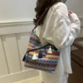 Sac à épaule tissé de style ethnique pour femme, sac bandoulière tendance avec franges, été. - Bleu clair