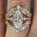 Conjunto de anillos de lujo con corte marquise para mujer, elegante anillo corona de oro rosa. - Talla 5 / Conjunto Anillo Corona (H309) / Champán dorado