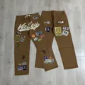 Jeans in denim marrone slavato con ricami di strass colorati, toppe e vestibilita dritta. - 30 / Marrone scuro