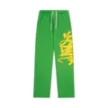 Pantaloni della tuta verdi con stampa di lettere graffiti, stile streetwear. - Taglia S / Sopra E Sotto / Verde (D05)