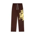 Pantaloni della tuta in felpa marrone streetwear con stampa di lettere graffiti gialle e coulisse. - Taglia S / Sopra E Sotto / Marrone (D05)