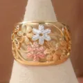 Anillo calado de flores en oro tricolor estilo bosque de primavera joyeria de moda - Talla 6 / Dorado
