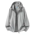 Lichte heren outdoor zonbescherming jas, ademend sneldrogend windjack met capuchon. - M / Lichtgrijs