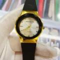 Montre quartz femme minimaliste avec bracelet silicone noir, boîtier doré et cadran avec strass. - Cadran Blanc Bracelet Noir