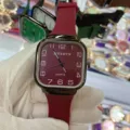 Reloj de cuarzo cuadrado para hombre con correa de silicona roja y números arábigos elegantes. - Rojo Angola