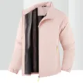 Giacca a vento impermeabile da uomo rosa chiaro con collo a piedi e fodera in rete traspirante. - Taglia S / Rosa