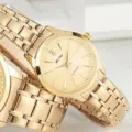 Montre quartz en acier inoxydable doré pour homme et femme, design élégant bracelet métal. - Tout Or Cadran Or Femme