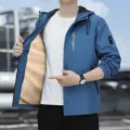 Giacca con cappuccio spessa da uomo in pile invernale outerwear antivento di colore blu. - Taglia M / Blu nebbia