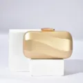 Elegant gold evening clutch bag for women, stylish hard case metal lock party handbag. - 18x10.5x5.5cm / Gold
