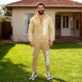 Herren Freizeit Khaki Jogginganzug Set mit Kapuzenjacke und bedruckten Sweathose. - S / Oberteil Und Unterteil / Khaki