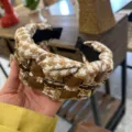 Diadema ancha trenzada con estampado de pata de gallo retro coreano accesorio para el pelo - Café