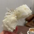 Cremefarbene Mesh Schleife Haarklammer, elegante bestickte Haaraccessoires fuer Frauen. - Gebrochenes Weiß