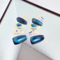 Faux ongles faits à la main avec dégradé bleu effet œil-de-chat et paillettes scintillantes. - M / XH-049 Faux Ongles à Coller
