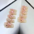 Uñas postizas degradadas nude elegantes con diamantes de imitación rosas brillantes y perlas. - M / Estilo 062 Uñas Postizas