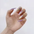 Uñas postizas de stiletto con diseño de textura metálica morada y dorada para un estilo único. - M / Estilo 041 Uñas Postizas Press-On