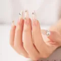 Uñas postizas nude hechas a mano largas almendra uñas postizas con pedrería y líneas blancas - M / Estilo 042 Uñas Postizas Press On