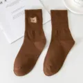 Calcetines medianos bordados de osito marrón lindo, medias de algodón casuales de mujer. - Talla única / Café
