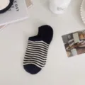 Black and white striped low-cut boat socks for women, breathable cotton invisible summer socks. - One Size / Black