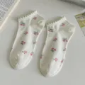 Floral cotton short socks for women, sweet pastoral lettuce trim boat socks with cherry pattern. - One Size / White Floral