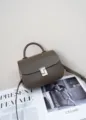 Borsa a mano in vera pelle, elegante borsa a tracolla da lavoro con chiusura in metallo. - 21*7*15cm / Cachi