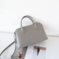 Grey leather tote bag, stylish handbag and shoulder bag for women commuting daily. - 36*12*21cm / Light Apricot