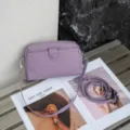 Elegante Damen Mini Umhängetasche aus echtem Leder, lila Handy Tasche mit Schultergurt. - Lila
