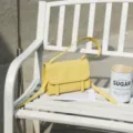 Yellow leather messenger bag for women, stylish crossbody shoulder underarm bag for commute. - 23*7*17cm / Chick Yellow