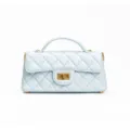 Light blue quilted top handle handbag, stylish diamond pattern shoulder crossbody bag for women. - 22*7*11cm / Aidis Blue