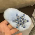 Barrette à cheveux en peluche bleu clair avec strass cristal étincelants pour femmes. - Bleu