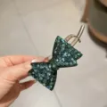 Pince à cheveux nœud strass haut de gamme, accessoire élégant pour chignon arrière. - Vert Foncé