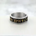 Anillo de hombre de acero inoxidable estilo nórdico con grabado de runas vikingas. - Talla 9 / Oro Bicolor (07211)