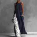 Vue détaillée de la robe longue décontractée sans manches à poches et couleurs diverses. - S / Robes / Bleu marine