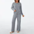Άνετο γυναικείο σετ loungewear με ριμπ μπλούζα μακριμάνη και φαρδύ casual παντελόνι. - S / Τοπ και Παντελόνι / Ασημί Γκρι