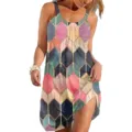 Damen Sommer Strand Slip Kleid mit buntem geometrischem Rautenmuster, ärmelloses Design. - Rosa Diamant