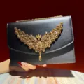 Luxuriöse Strass-Abendtasche mit goldenem Schmetterling, elegante schwarze Umhängetasche. - Schwarz