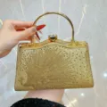 Gouden strass avondtas met een elegant pauwontwerp en een handig metalen handvat voor dames. - Goud